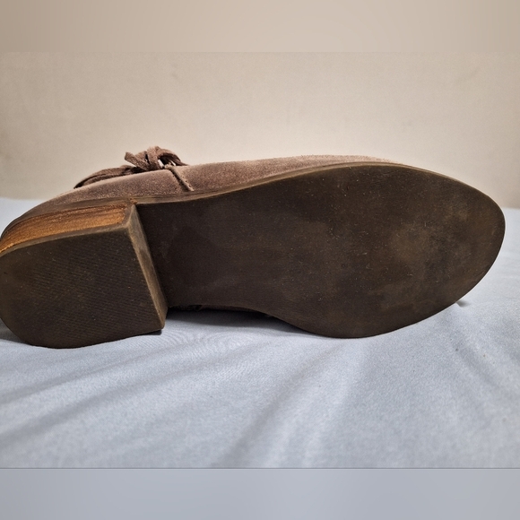 Unity by Carlos Santana womens booties in a size US 9. Brown Suede. EUC - Picture 6 of 7